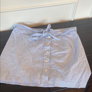 Vineyard Vines Blue and White Tie Front Mini Skirt